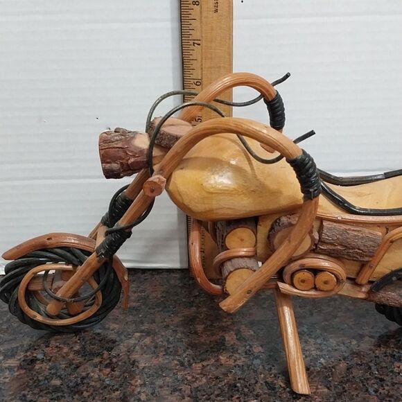 Harley-Davidson Wooden Motorcycle Model - Orange and Brown - Picture 5 of 7